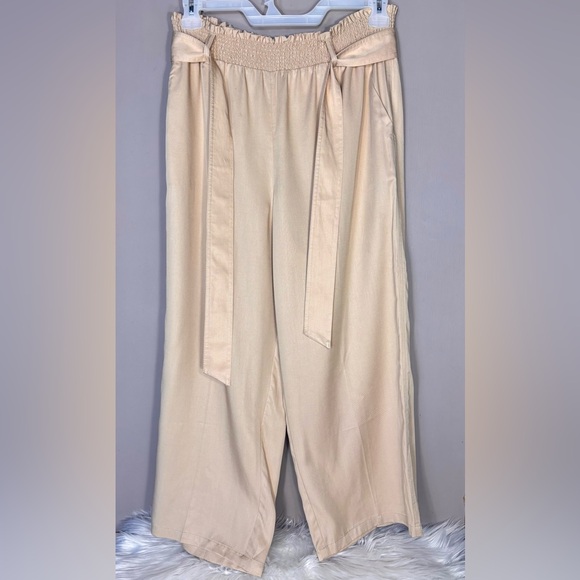 LAURA Pull On Capris - Picture 2 of 10